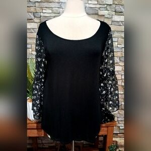 MAURICES Large Feminine Floral‎ Blouse Sheer Sleeves